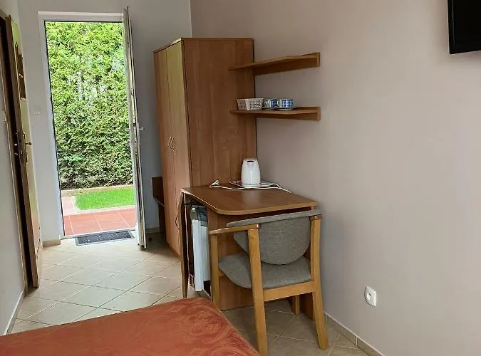 ゲストハウス Mango 3*