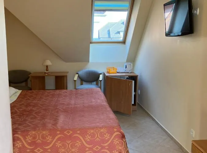 ゲストハウス Mango レバル