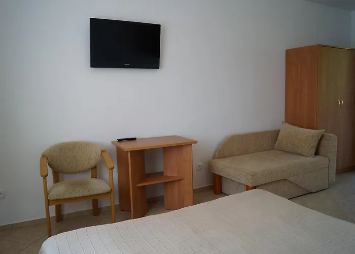 Mango ゲストハウス レバル